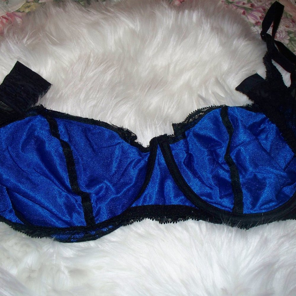 Victoria Secret Bra - Picture 3 of 3